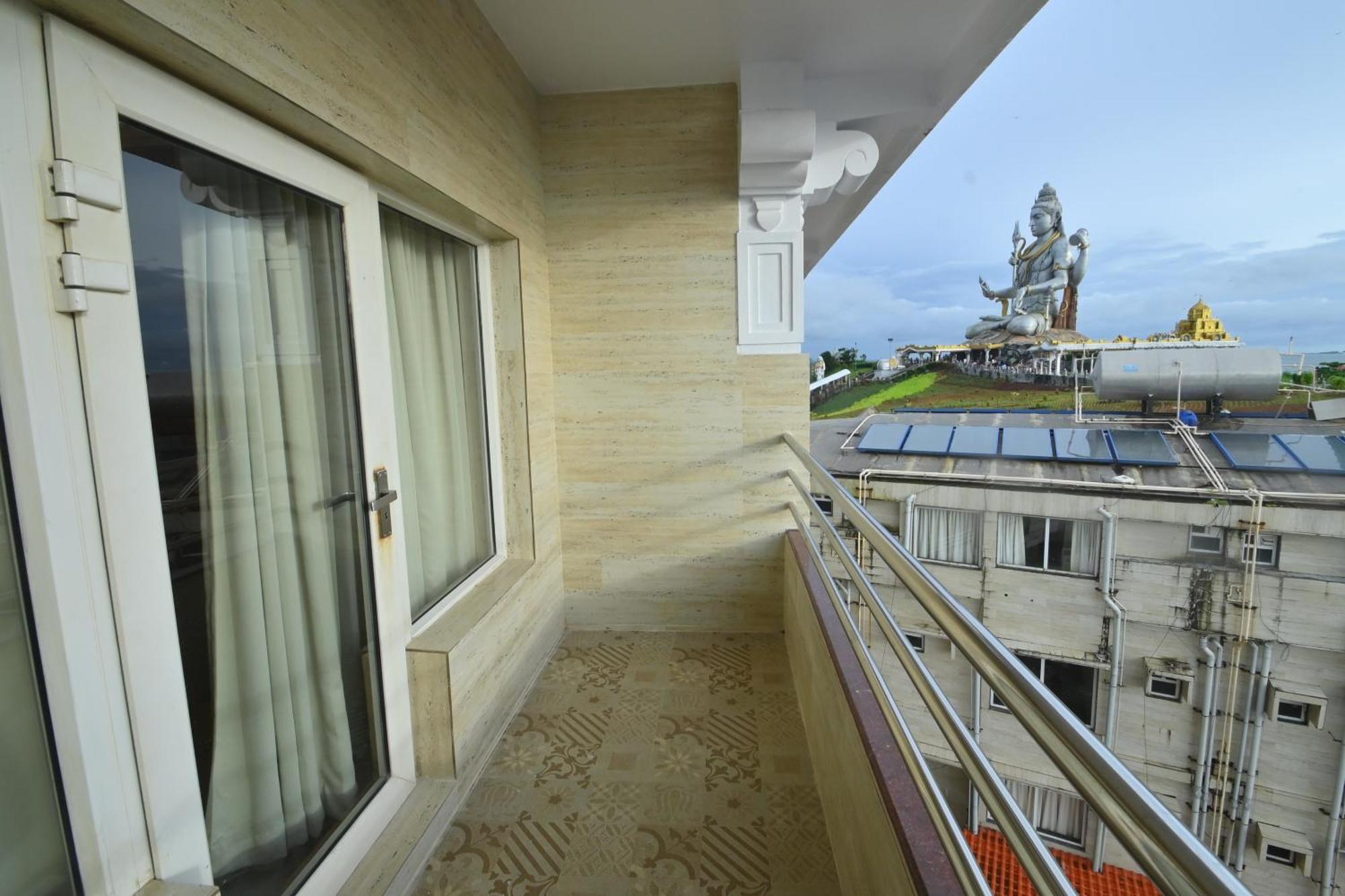 Rns Residency Sea View Hotel Māvalli Eksteriør billede
